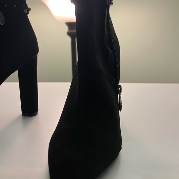 Brand new black suede boots - Picture 5 of 6